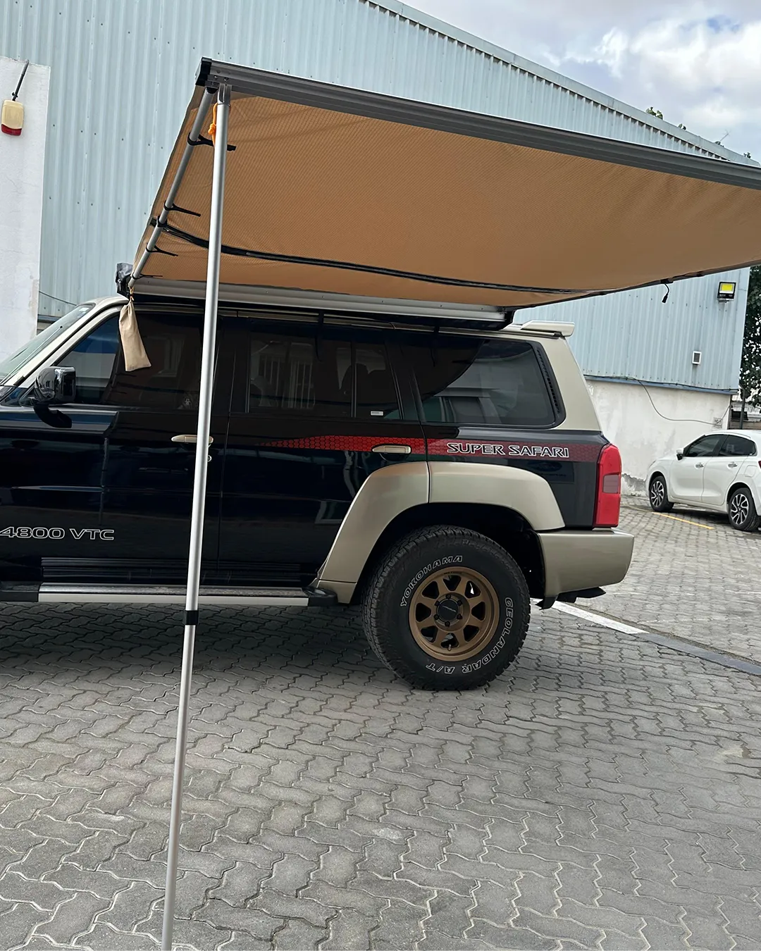 Black Hawk Customs Side Awning 200x200cm Soft-Cover